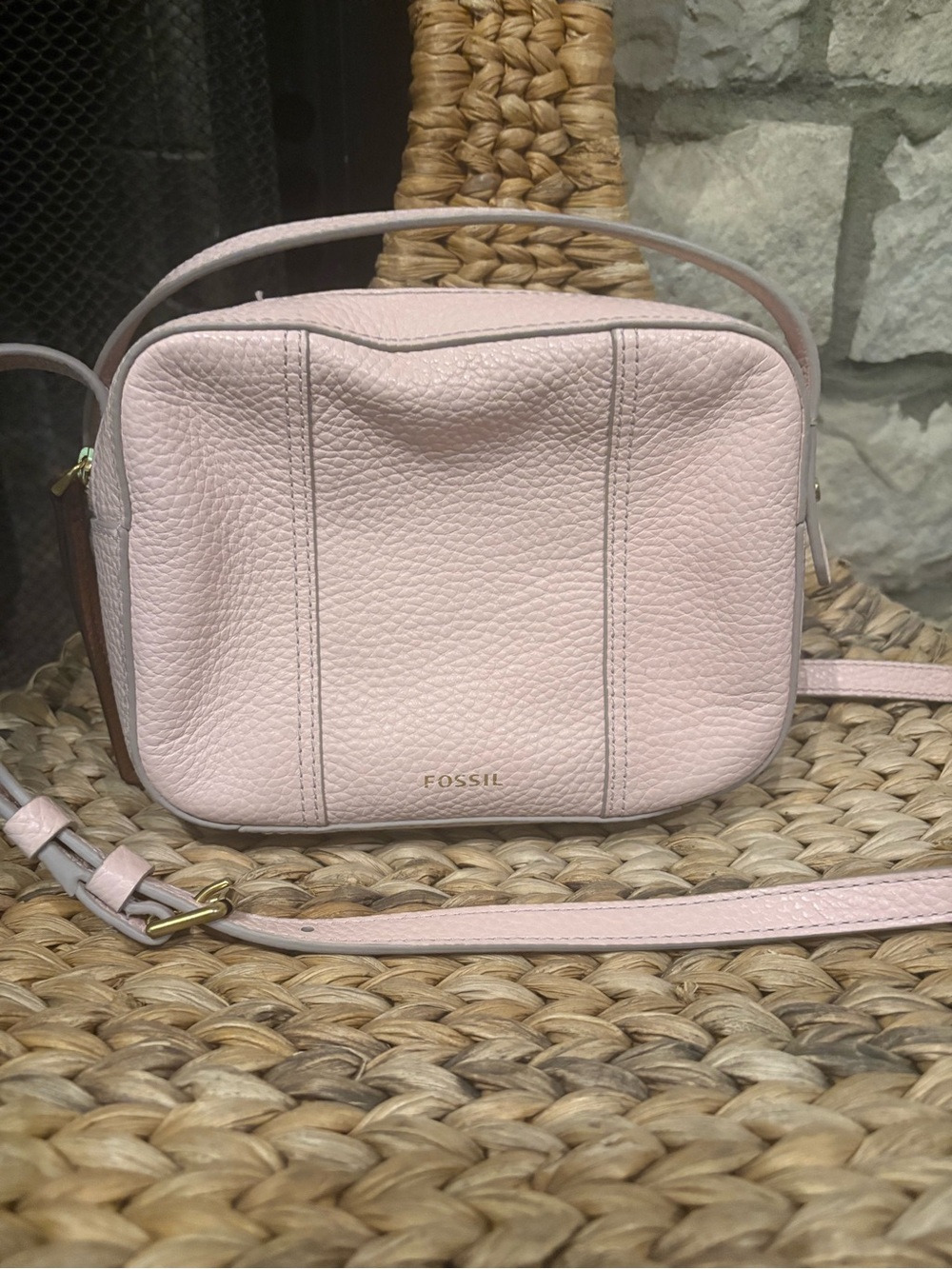 NWOT Fossil pink leather crossbody